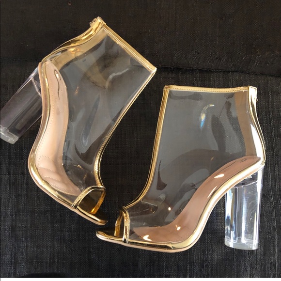 Shoes - 🆕💎EUC Clear gold trim lucite ankle boots